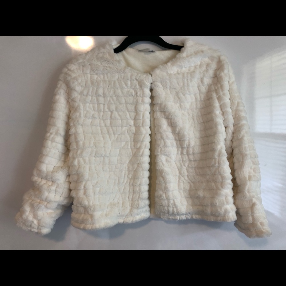Calvin Klein Shrug